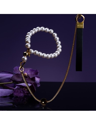 Moist Eyes Pearl Necklace/Collar & Leash - De Sade Shop